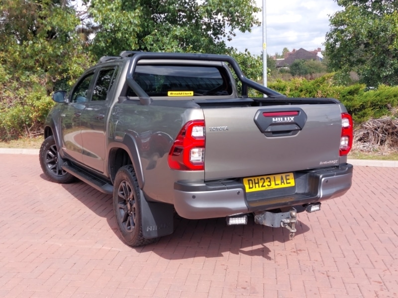 Used Toyota Hilux 2023 for sale - 76383697: Photo 3