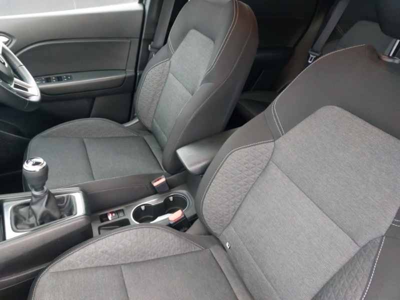 Used Renault Captur 2023 for sale - 77717479: Photo 5