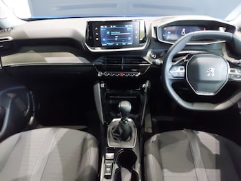 Used Peugeot 2008 2021 for sale - 78603860: Photo
