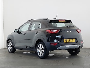 Used Kia Stonic 2023 for sale - 79020102: Photo