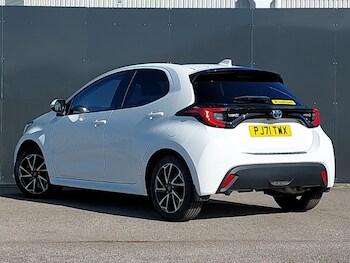 Used Toyota Yaris 2021 for sale - 78269824: Photo