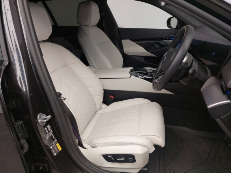 Used BMW 5 Series 2025 for sale - 76817168: Photo 11