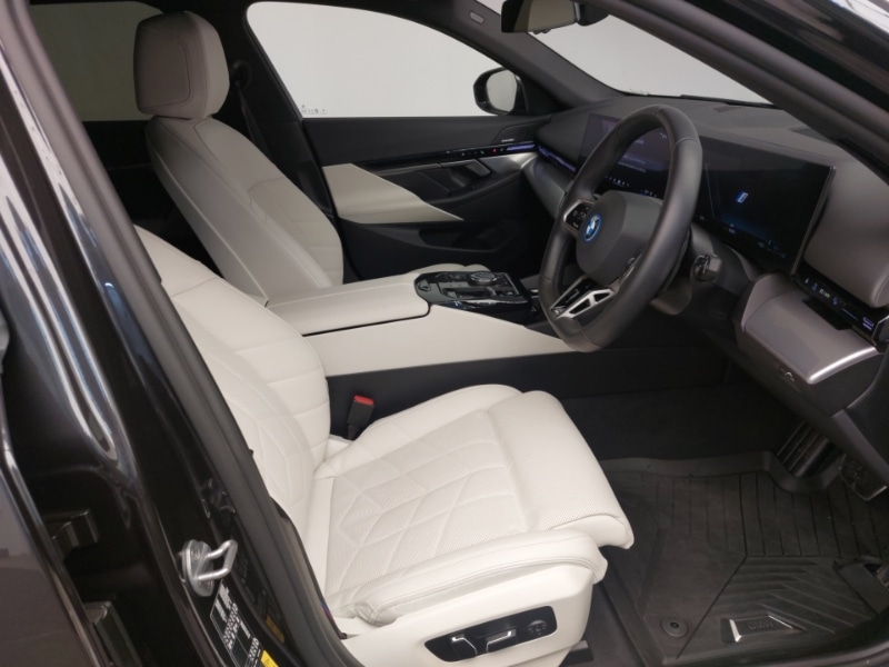 Used BMW 5 Series 2025 for sale - 76817168: Photo 6