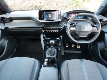 Used Peugeot 2008 2023 for sale - 76411112: Photo