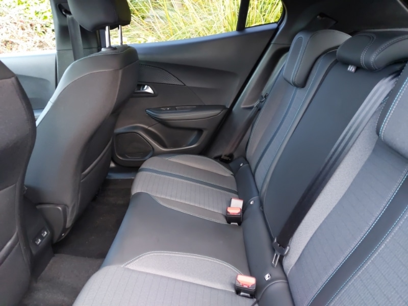 Used Peugeot 2008 2023 for sale - 76411112: Photo 6