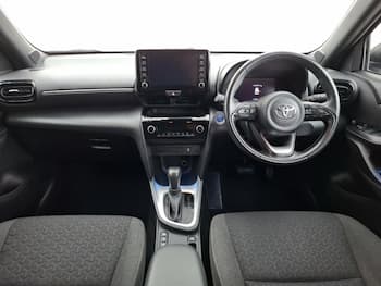 Used Toyota Yaris Cross 2023 for sale - 79748776: Photo