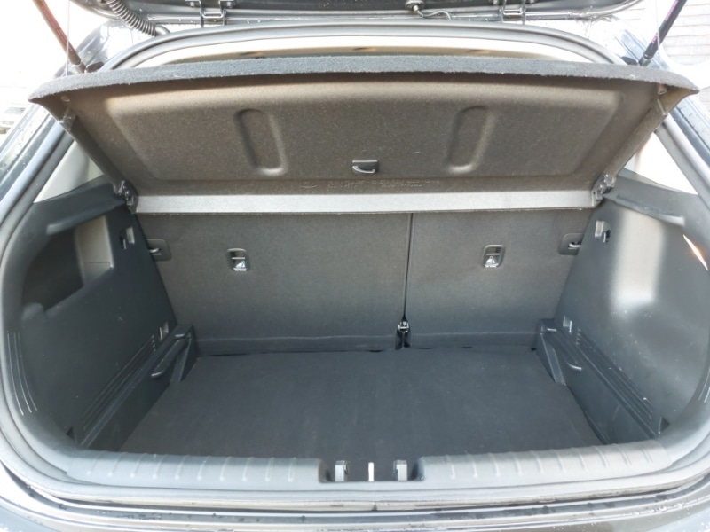 Used Kia Stonic 2021 for sale - 77637329: Photo 8