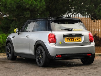 Used MINI Hatch 2023 for sale - 77752722: Photo