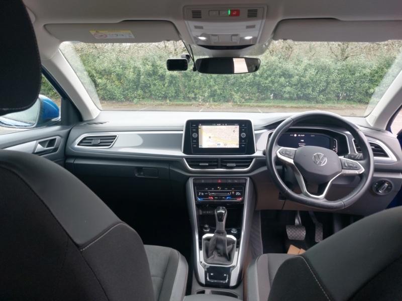 Used Volkswagen T-Roc 2024 for sale - 77852087: Photo 2