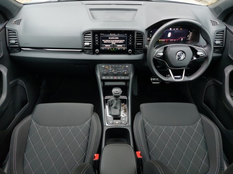 Used Skoda Karoq 2024 for sale - 76459563: Photo 2