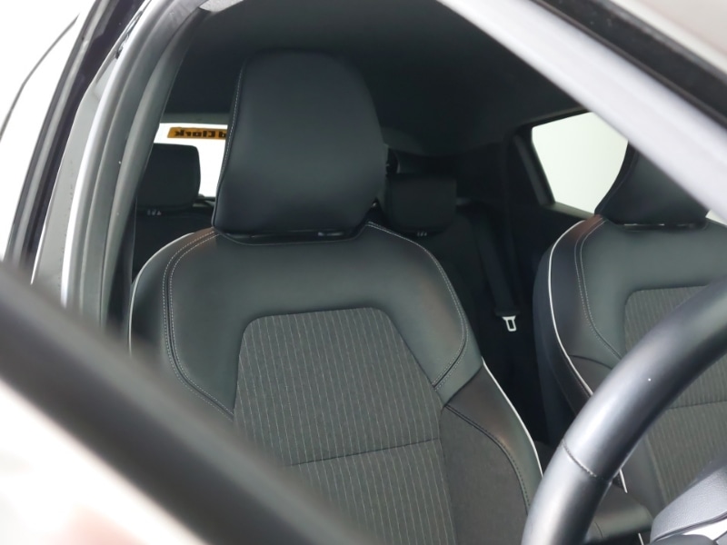 Used Renault Clio 2023 for sale - 77955656: Photo 12