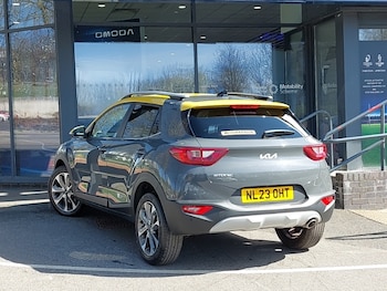 Used Kia Stonic 2023 for sale - 79432462: Photo