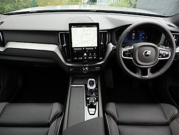 Used Volvo XC60 2025 for sale - 77923968: Photo