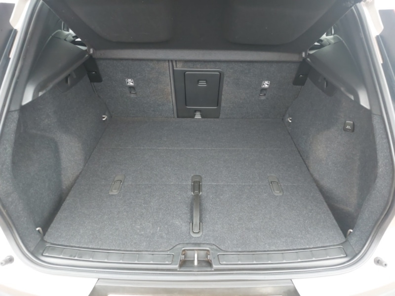 Used Volvo XC40 2023 for sale - 77874947: Photo 8