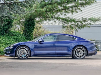 Used Porsche Taycan 2020 for sale - 79569500: Photo