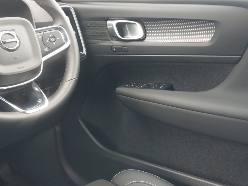 Used Volvo XC40 2025 for sale - 77817831: Photo 10