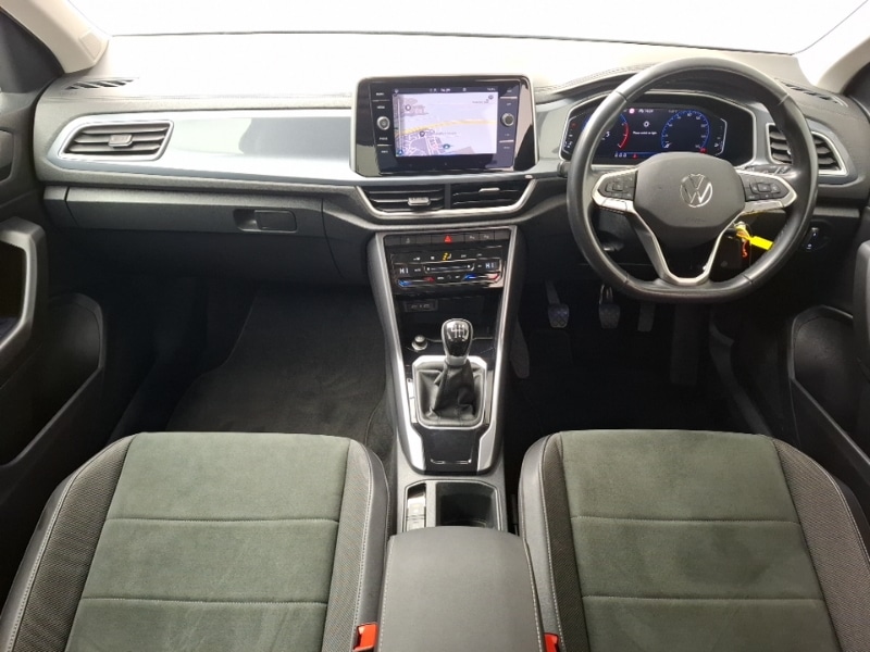 Used Volkswagen T-Roc 2023 for sale - 77353446: Photo 2