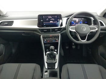 Used Volkswagen T-Roc 2025 for sale - 77099557: Photo