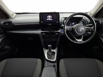 Used Toyota Yaris Cross 2022 for sale - 77366009: Photo