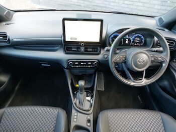 Used Toyota Yaris 2024 for sale - 78392182: Photo