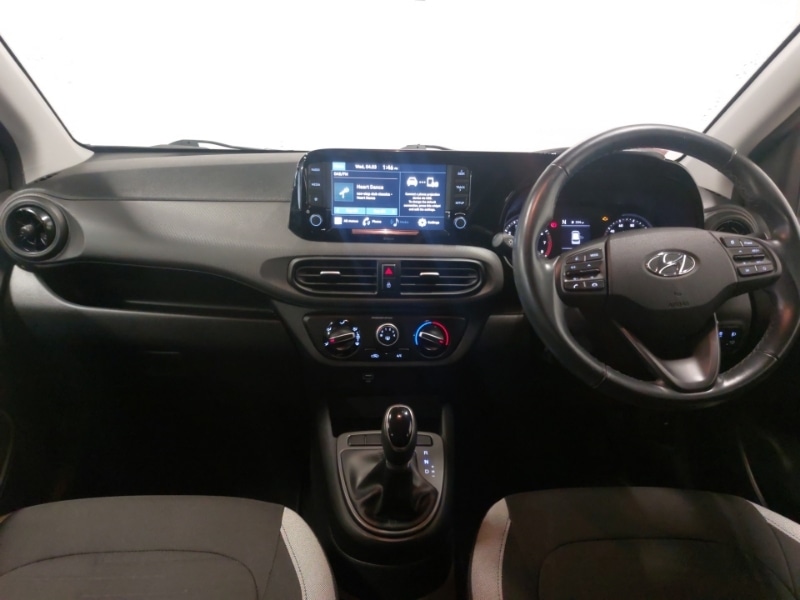 Used Hyundai i10 2021 for sale - 77752550: Photo 2