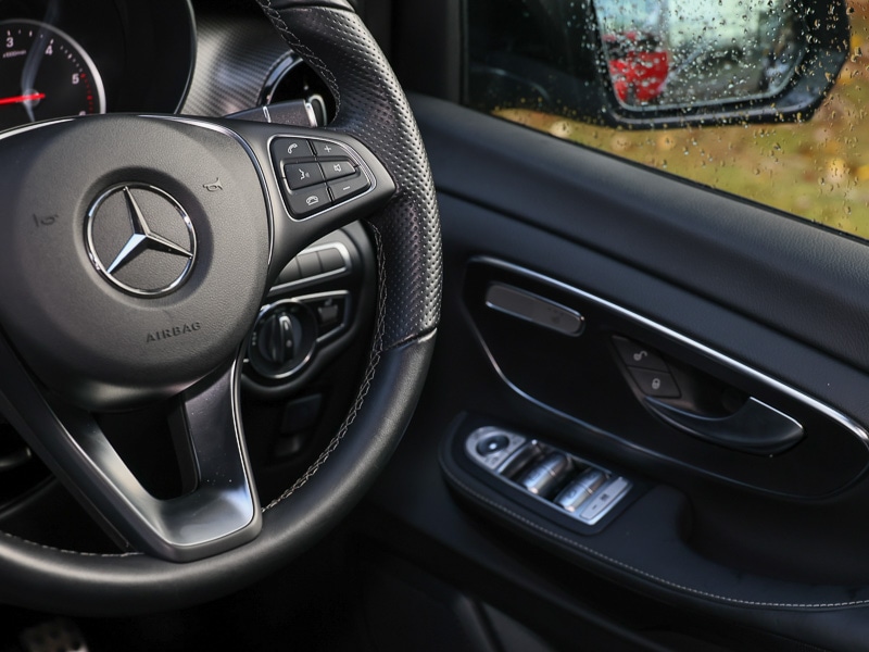 Used Mercedes-Benz V-Class 2024 for sale - 76411121: Photo 11