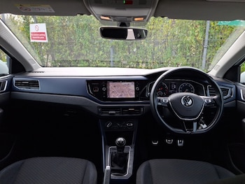 Used Volkswagen Polo 2021 for sale - 76932984: Photo