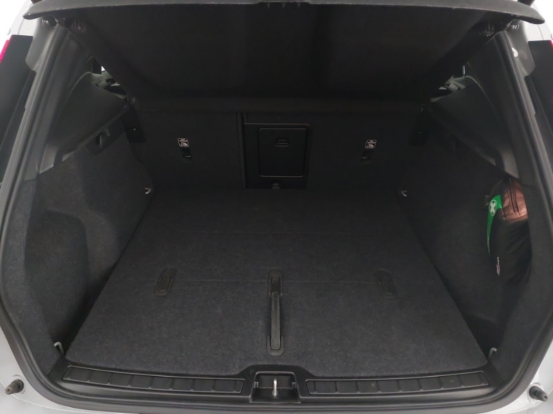 Used Volvo XC40 2024 for sale - 76833606: Photo 8