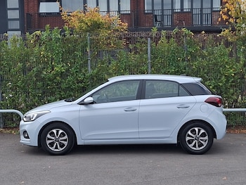 Used Hyundai i20 2020 for sale - 76306072: Photo 4