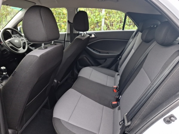 Used Hyundai i20 2020 for sale - 76306072: Photo 6