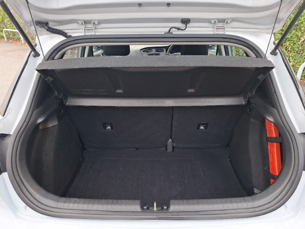 Used Hyundai i20 2020 for sale - 76306072: Photo 8