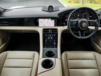 Used Porsche Taycan 2022 for sale - 76331341: Photo