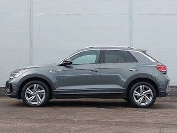 Used Volkswagen T-Roc 2022 for sale - 77560962: Photo