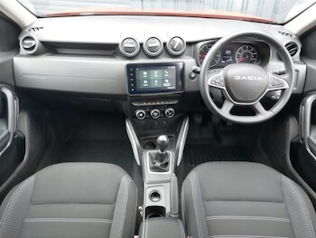 Used Dacia Duster 2023 for sale - 78563902: Photo