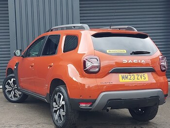 Used Dacia Duster 2023 for sale - 78563902: Photo