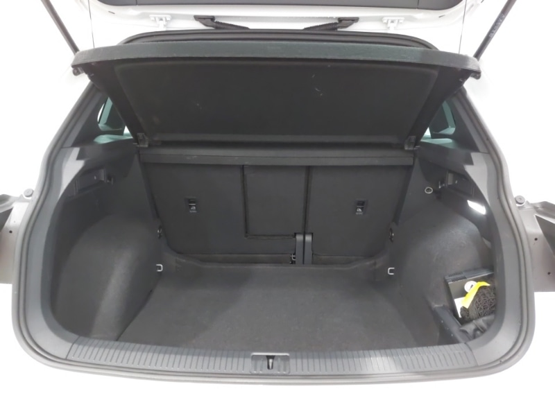 Used Volkswagen Tiguan 2023 for sale - 77706663: Photo 8