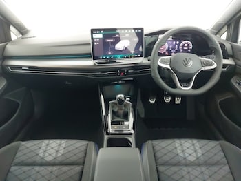 Used Volkswagen Golf 2025 for sale - 76875655: Photo