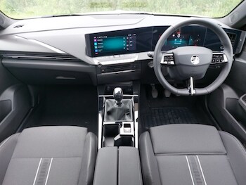 Used Vauxhall Astra 2025 for sale - 75332500: Photo