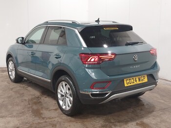 Used Volkswagen T-Roc 2024 for sale - 77358222: Photo