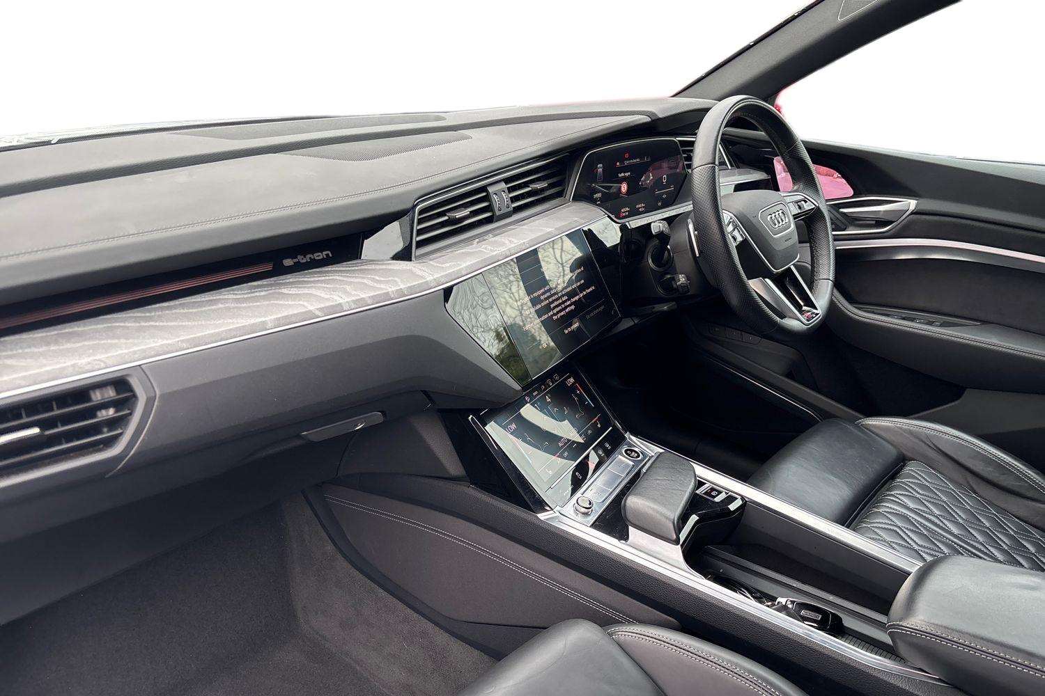 Used Audi e-tron 2022 for sale - 77178934: Photo 2