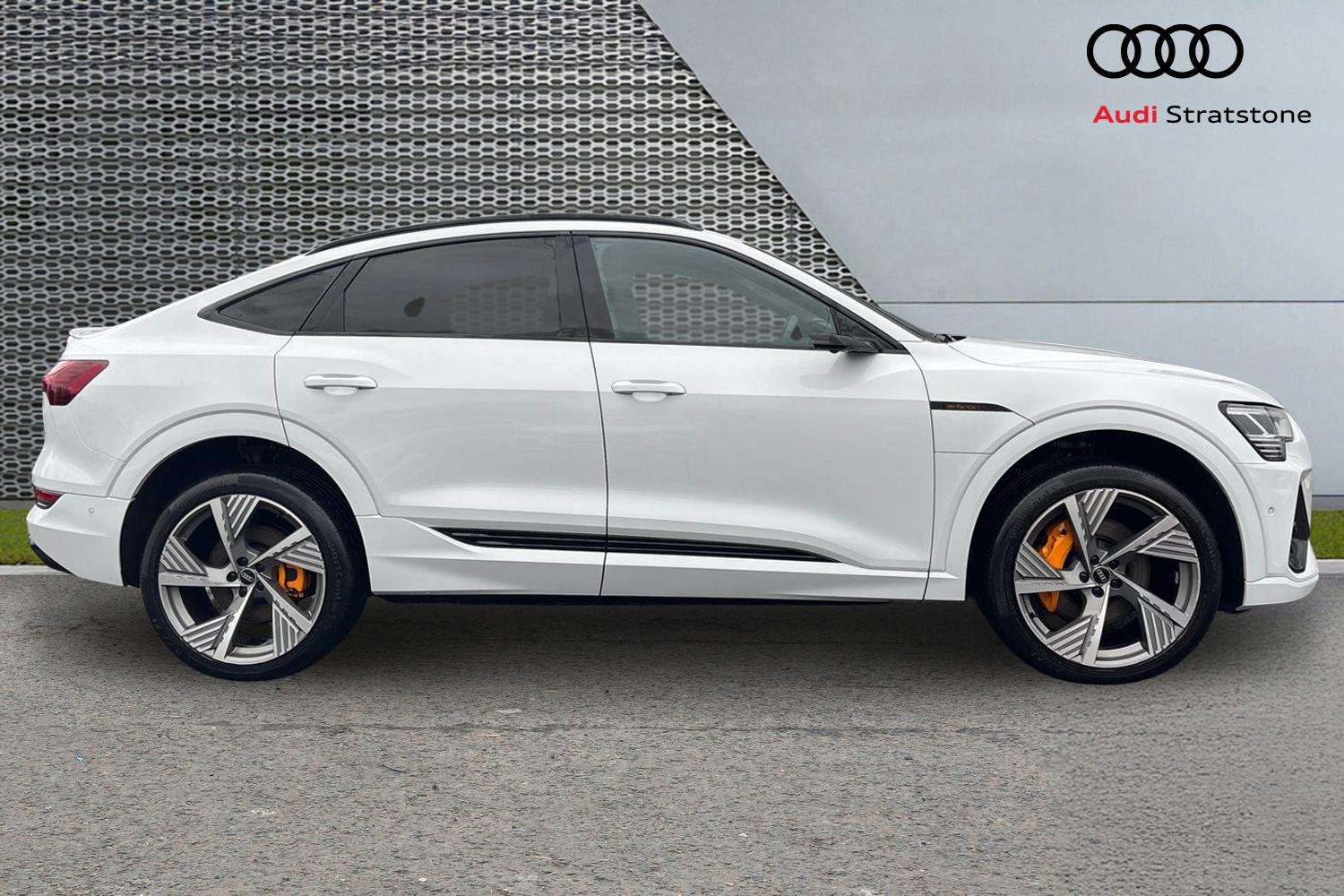 Used Audi e-tron 2022 for sale - 77178934: Photo 4