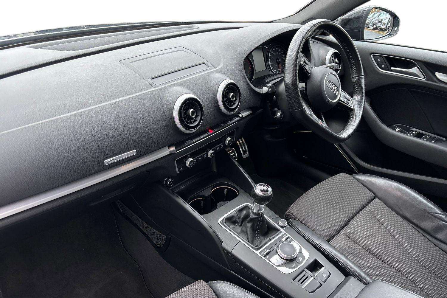 Used Audi A3 2017 for sale - 76488030: Photo 2