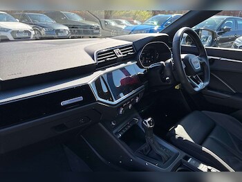 Used Audi Q3 2021 for sale - 78161558: Photo