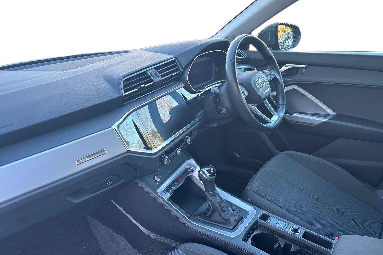 Used Audi Q3 2023 for sale - 77112492: Photo 2