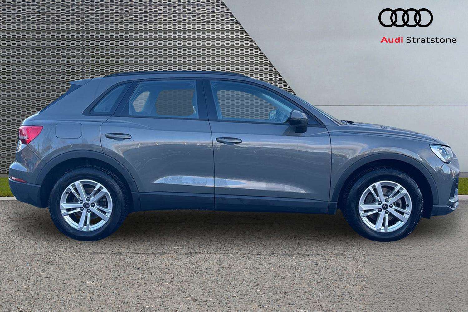 Used Audi Q3 2023 for sale - 77112492: Photo 4