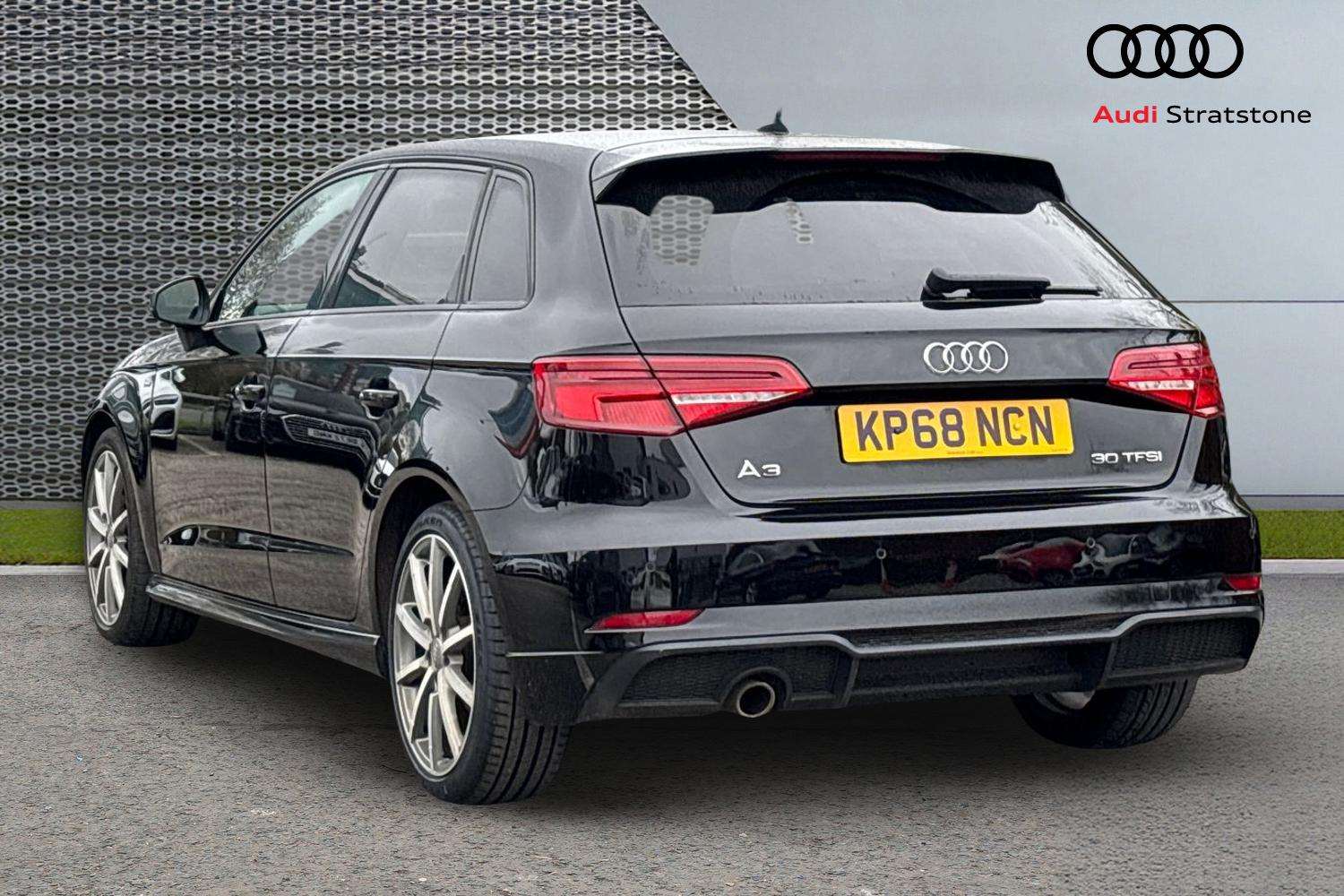 Used Audi A3 2018 for sale - 77827382: Photo 3