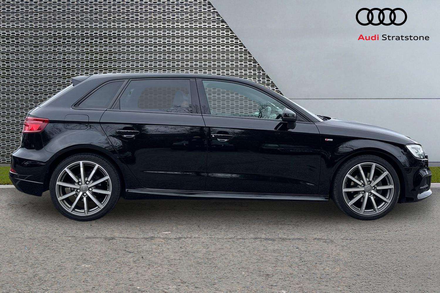 Used Audi A3 2018 for sale - 77827382: Photo 4