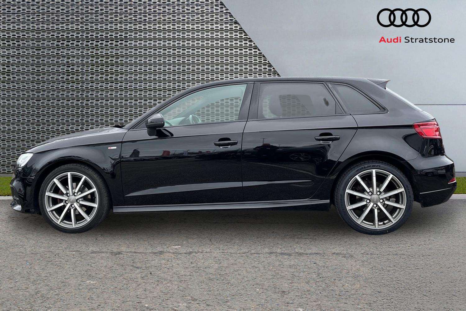 Used Audi A3 2018 for sale - 77827382: Photo 8