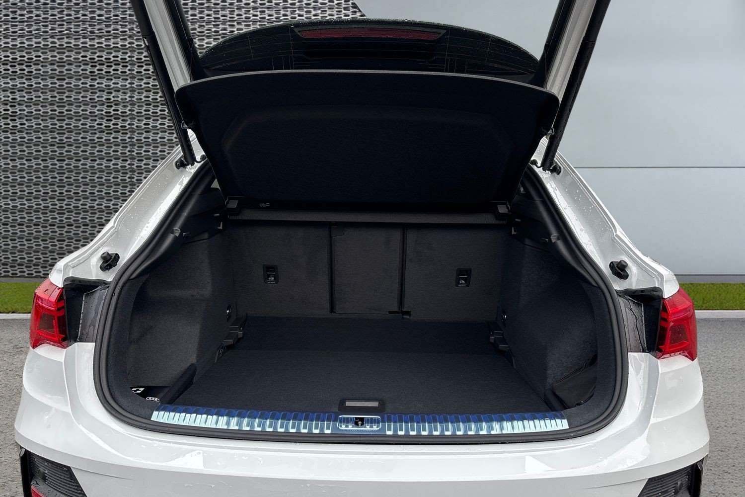 Used Audi Q3 2025 for sale - 76487976: Photo 13