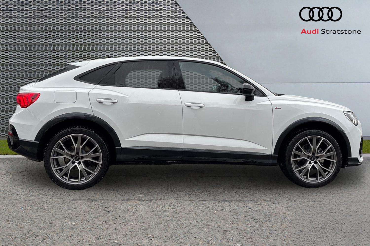 Used Audi Q3 2025 for sale - 76487976: Photo 4